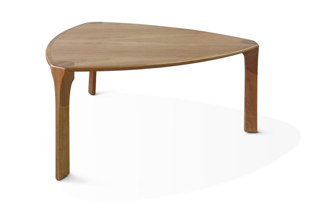 MESA DE JANTAR NAJA TRIANGULAR